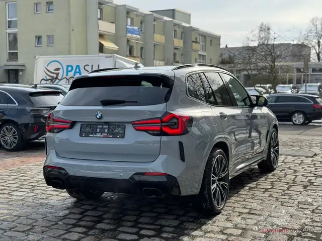 BMW X3 view 4