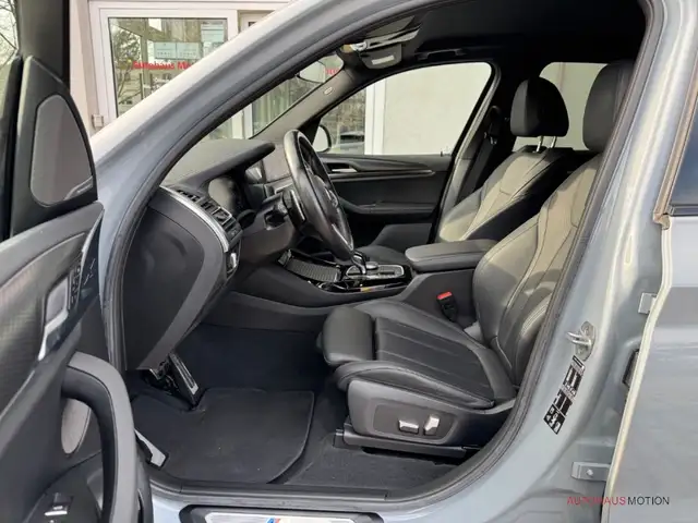 BMW X3 view 9