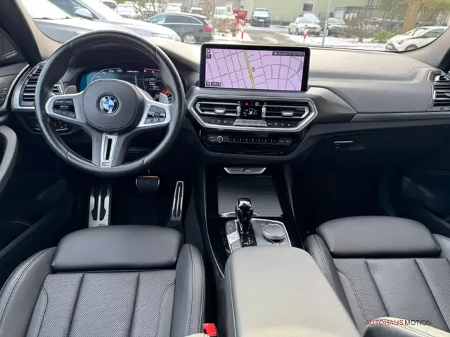 BMW X3 view 11