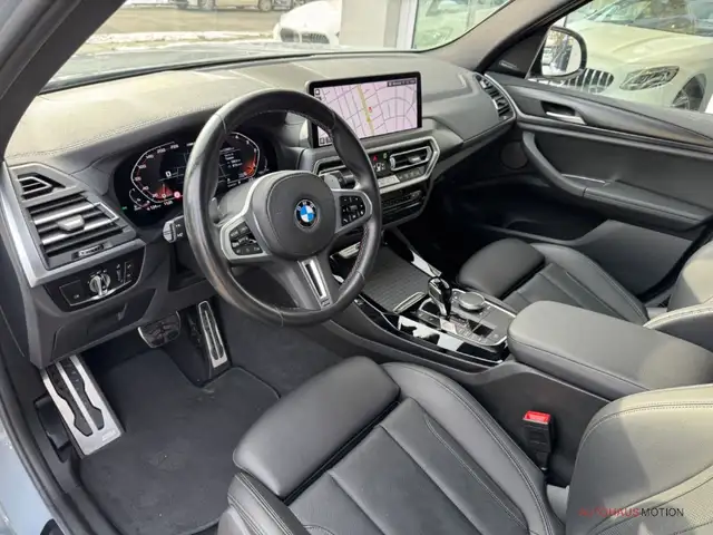 BMW X3 view 8