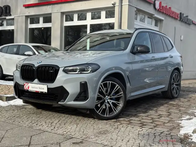 BMW X3 view 2