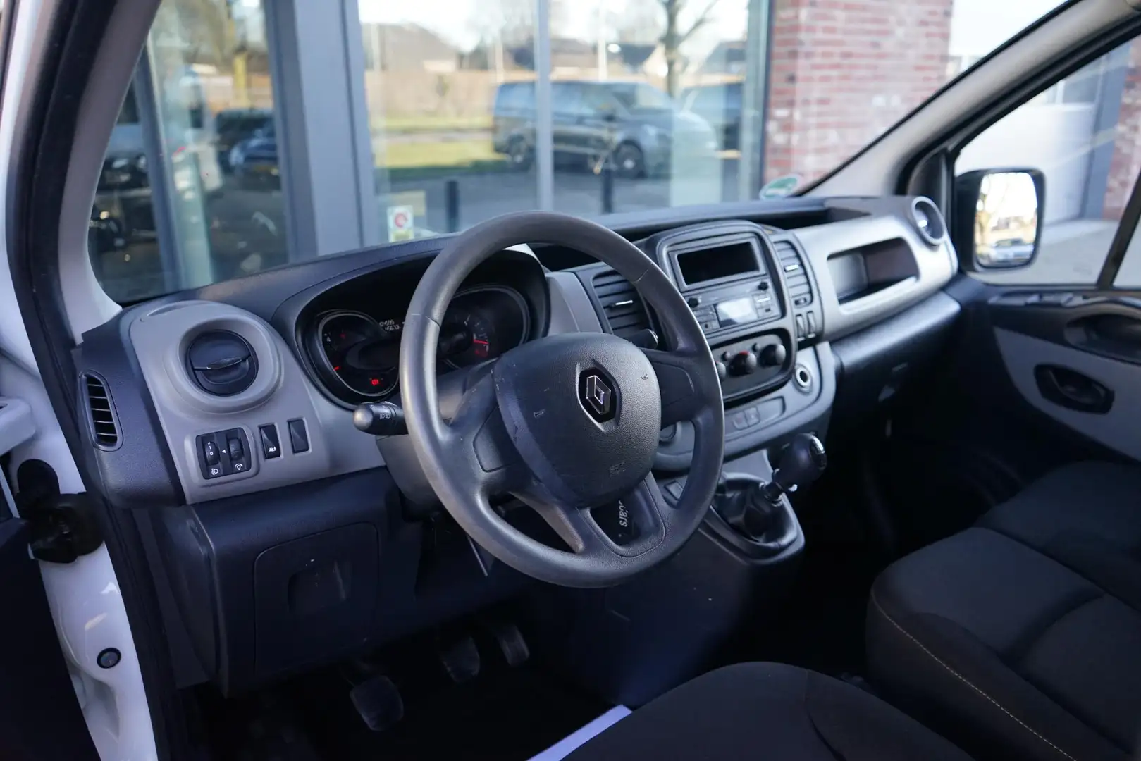 Renault Trafic 1.6 dCi T27 L1H1 Comfort , Bluetooth, Trekhaak, 3- Blanco - 2