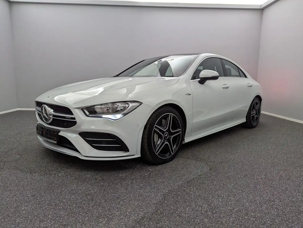 Mercedes-Benz CLA 35 AMG