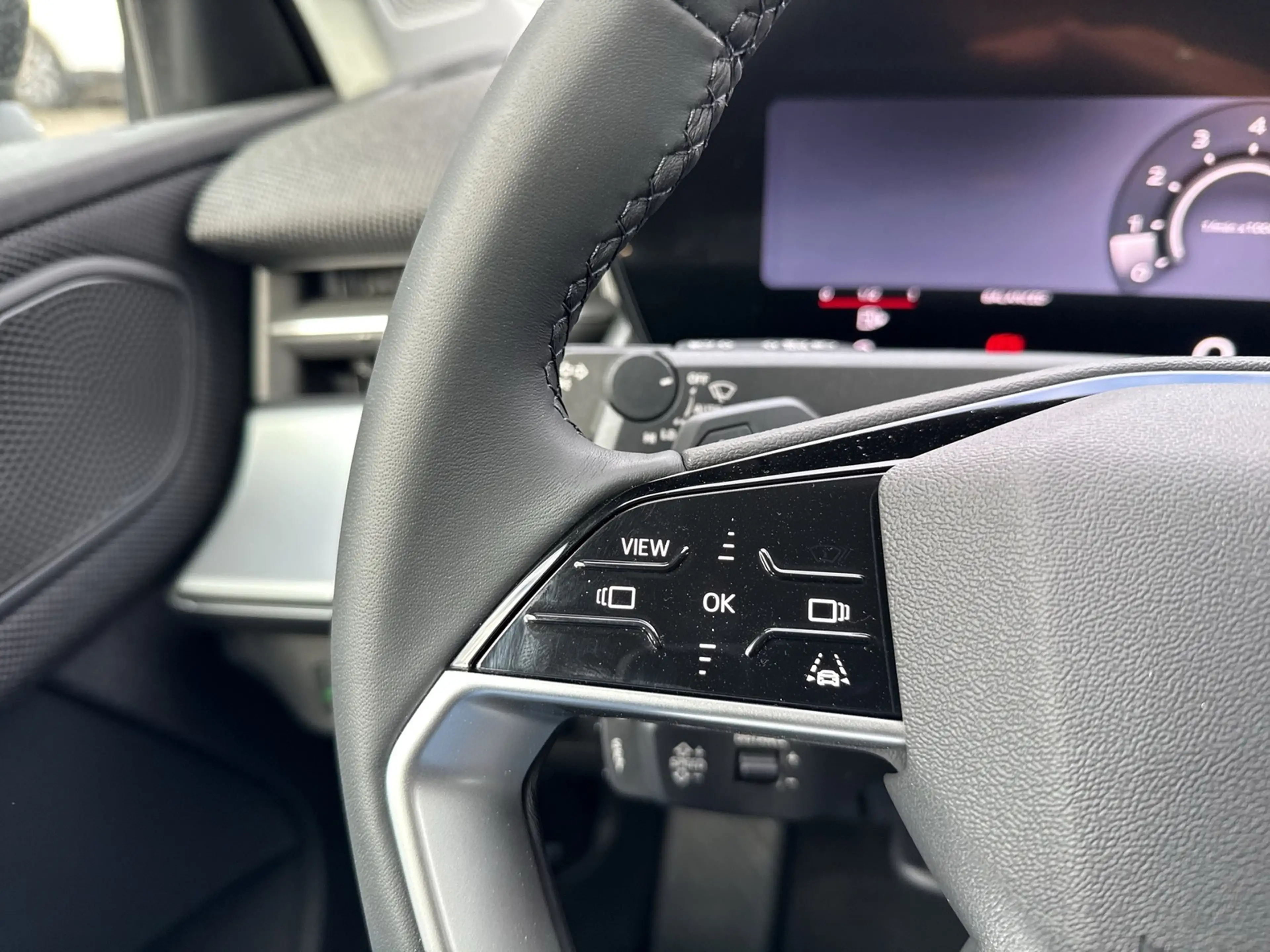 Audi Q3 advanced NEUES MODELL CAM E-KLAPPE NAVI ALU17 — photo 11