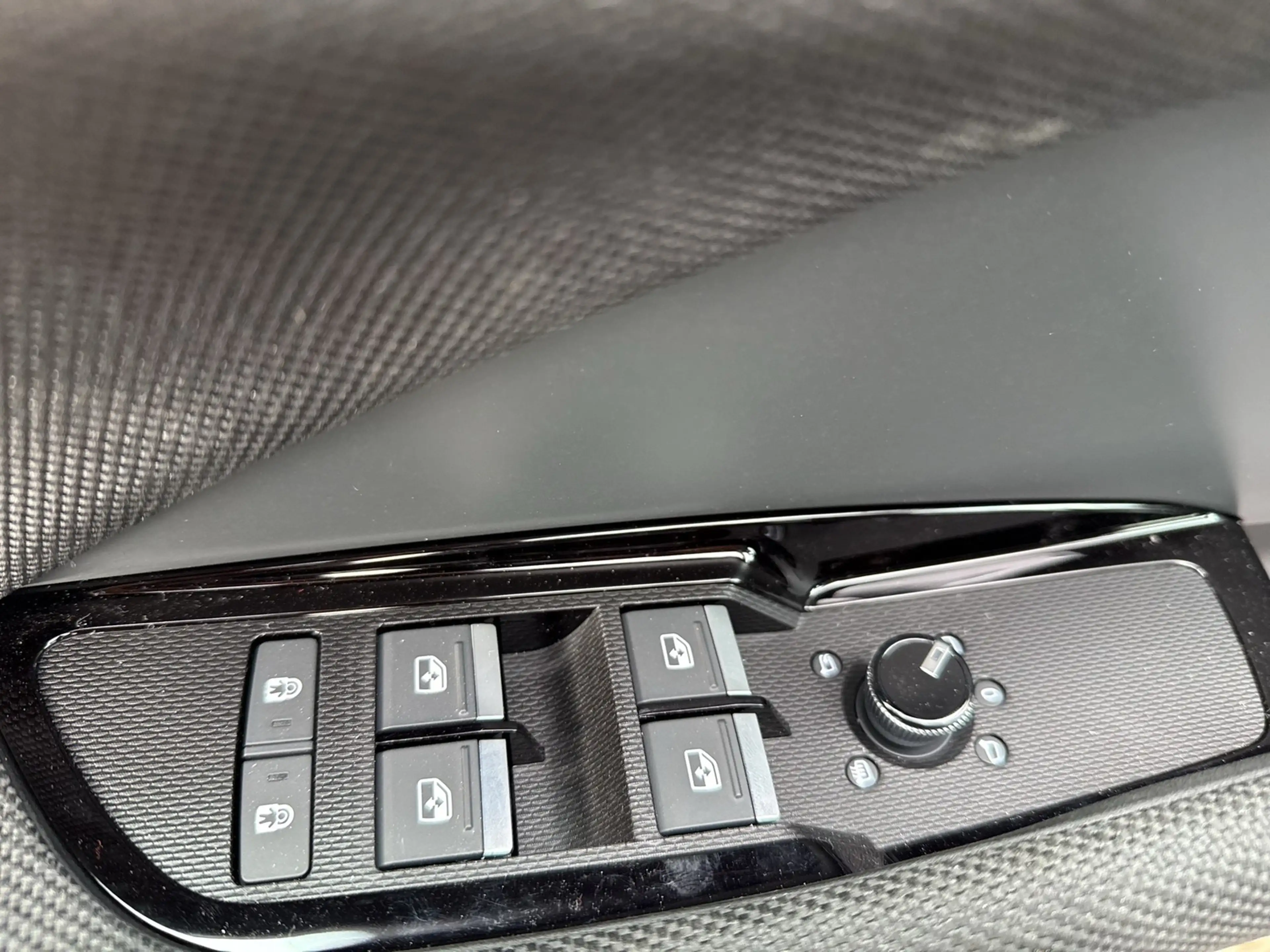 Audi Q3 advanced NEUES MODELL CAM E-KLAPPE NAVI ALU17 — photo 15