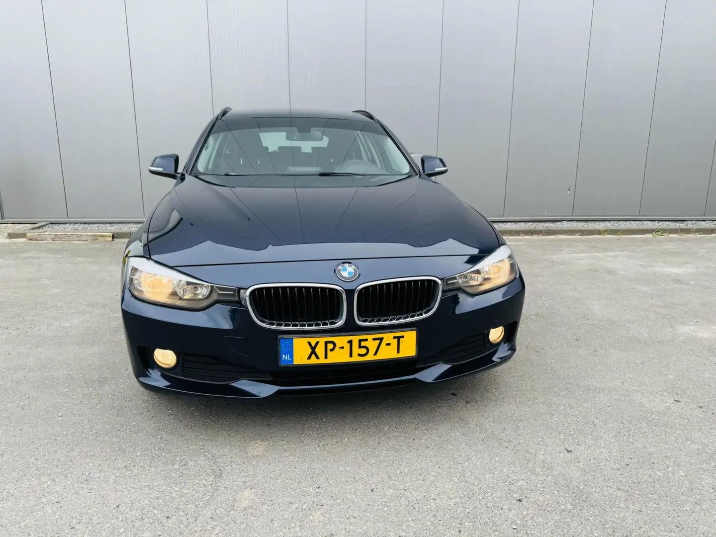 BMW 318 3-serie Touring 318d High Executive leder navi cli Blauw - 2