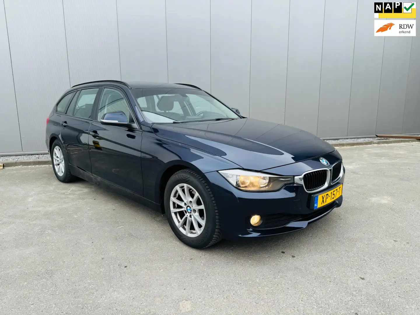 BMW 318 3-serie Touring 318d High Executive leder navi cli Blauw - 1