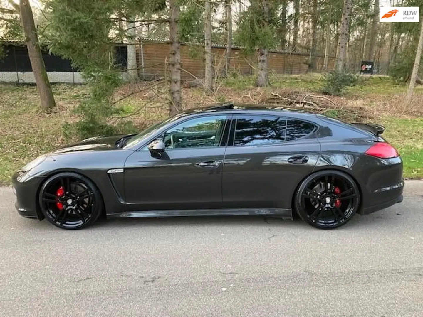 Porsche Panamera 4.8 4S Navi PDC 22 inch GTS Blackline Barna - 1