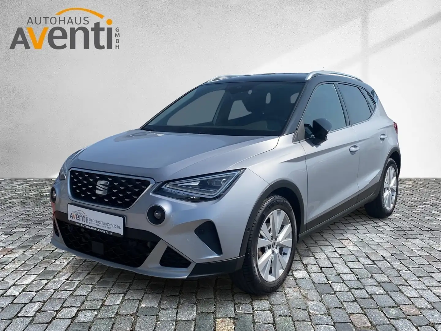 SEAT Arona Xperience *ACC*LED*Lane Assist*Kamera*Navi* Zilver - 2