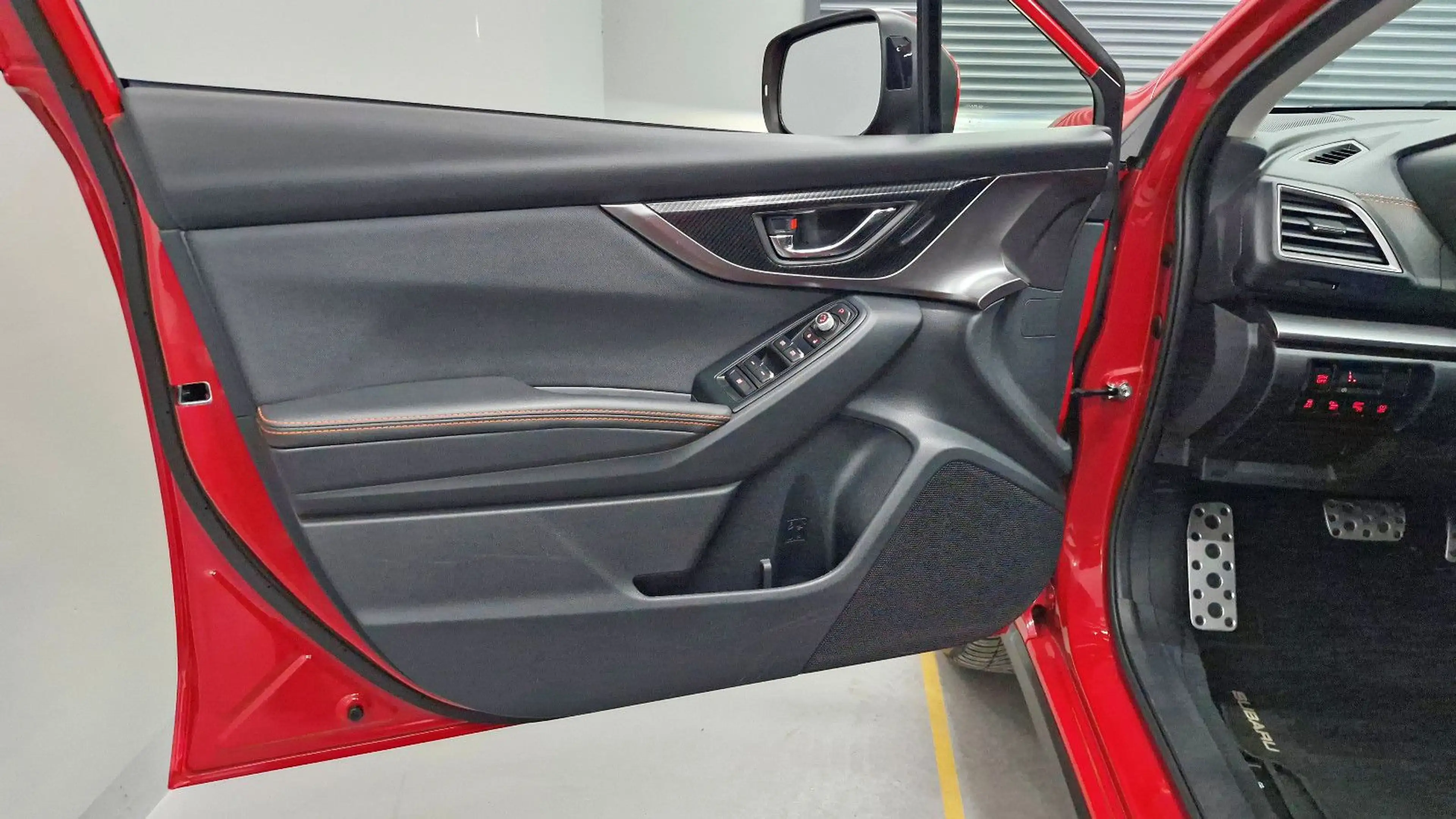 Subaru XV 2.0i e-Boxer Hybrid / Lineartronic Comfort — photo 13