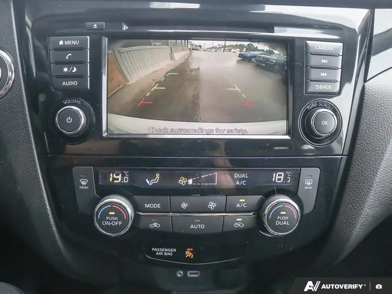 Nissan Qashqai photo Nissan Qashqai