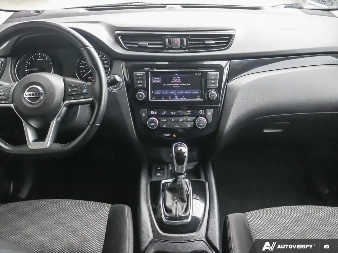 Nissan Qashqai photo Nissan Qashqai