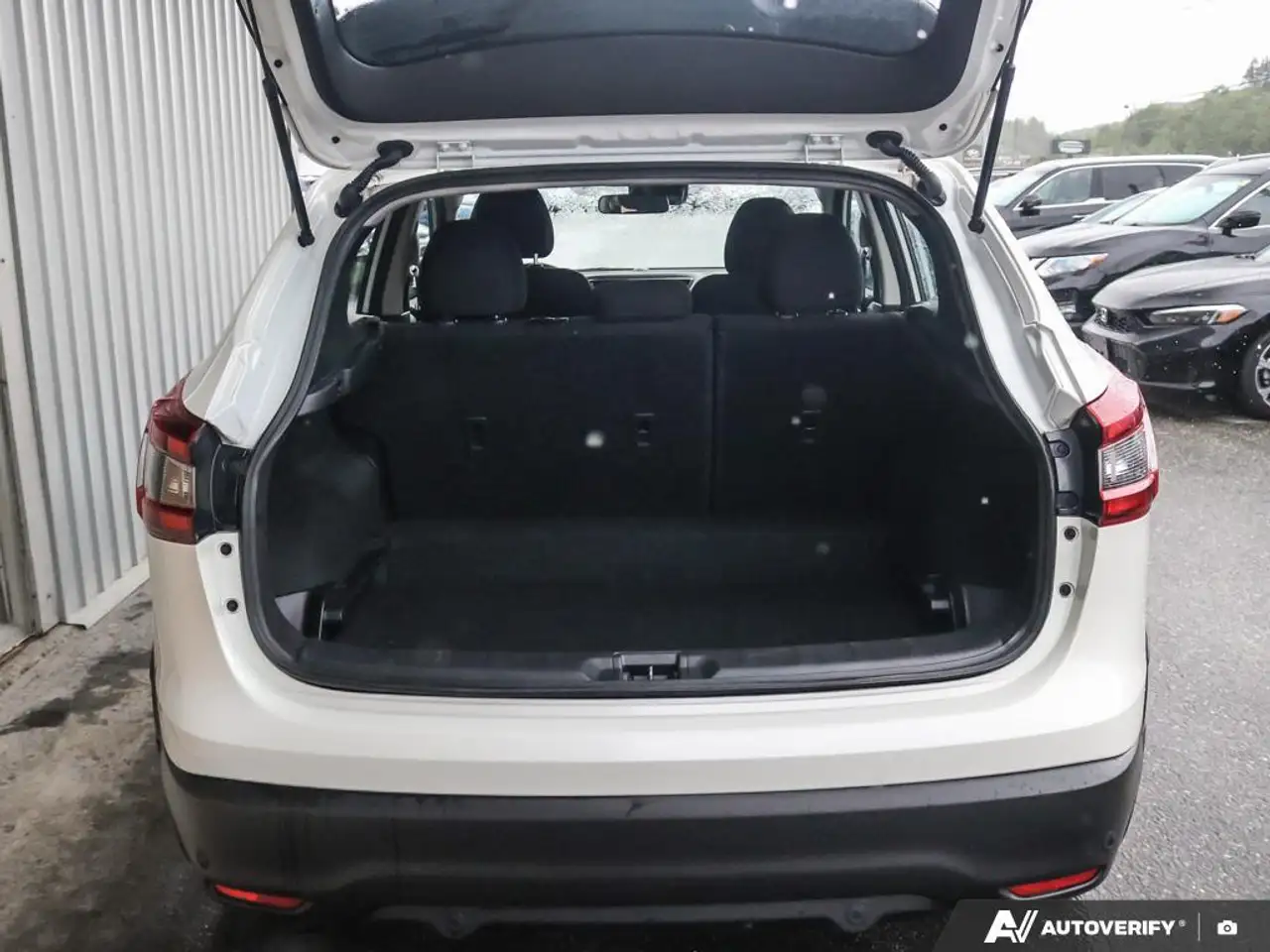 Nissan Qashqai photo Nissan Qashqai