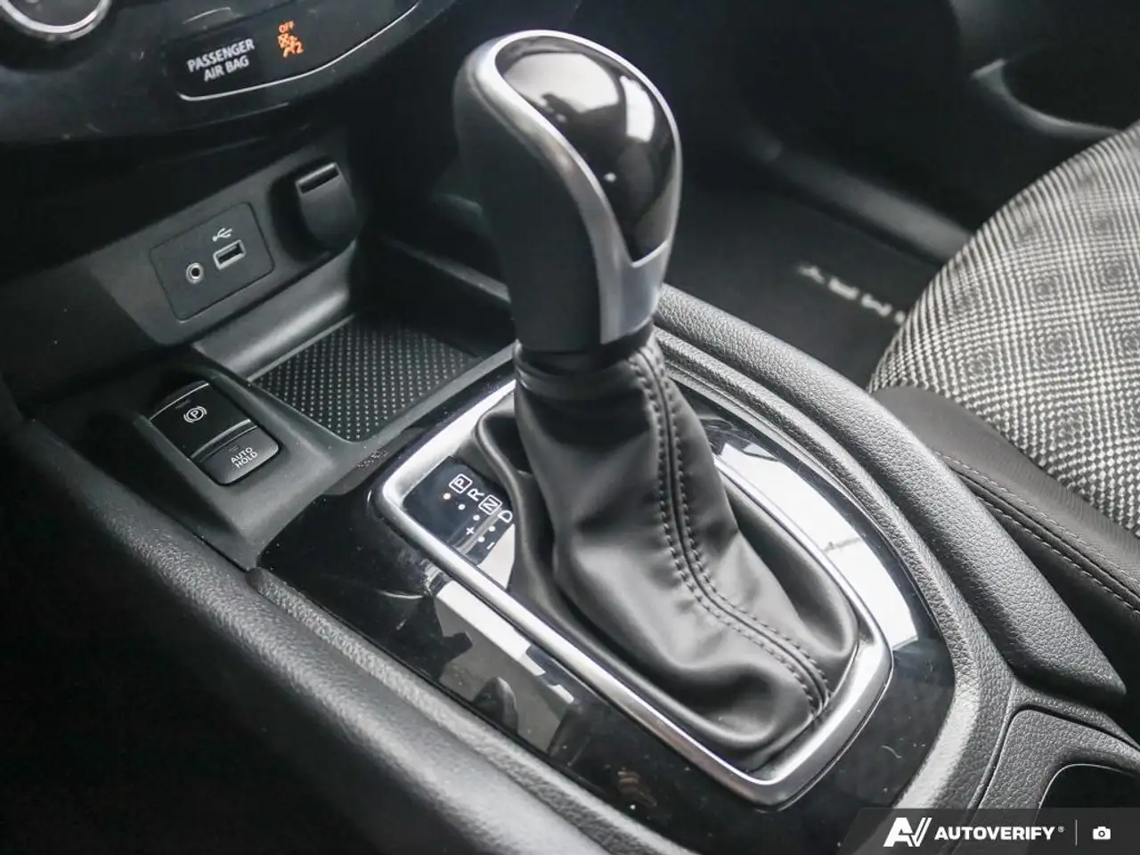 Nissan Qashqai photo Nissan Qashqai