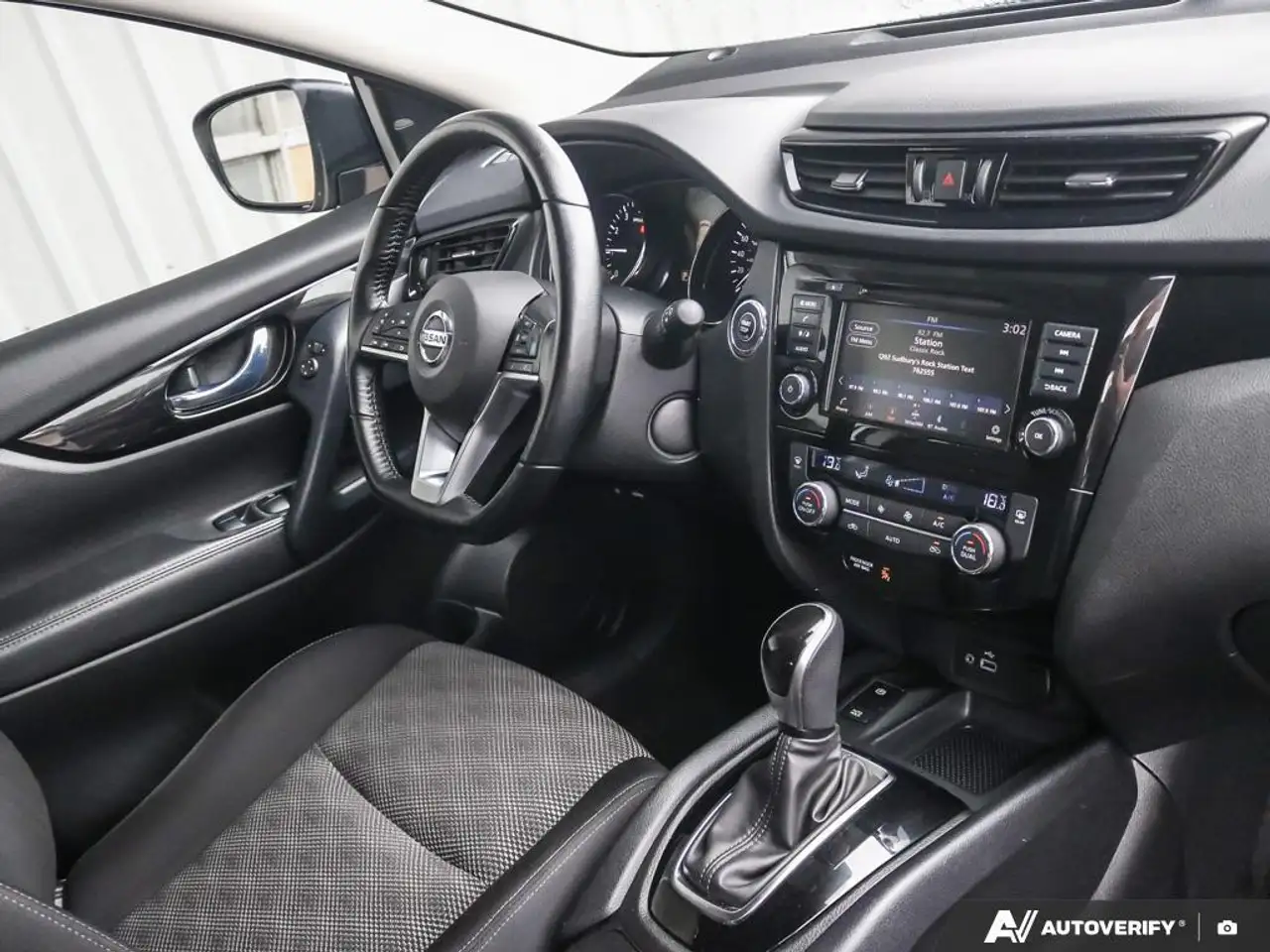 Nissan Qashqai photo Nissan Qashqai