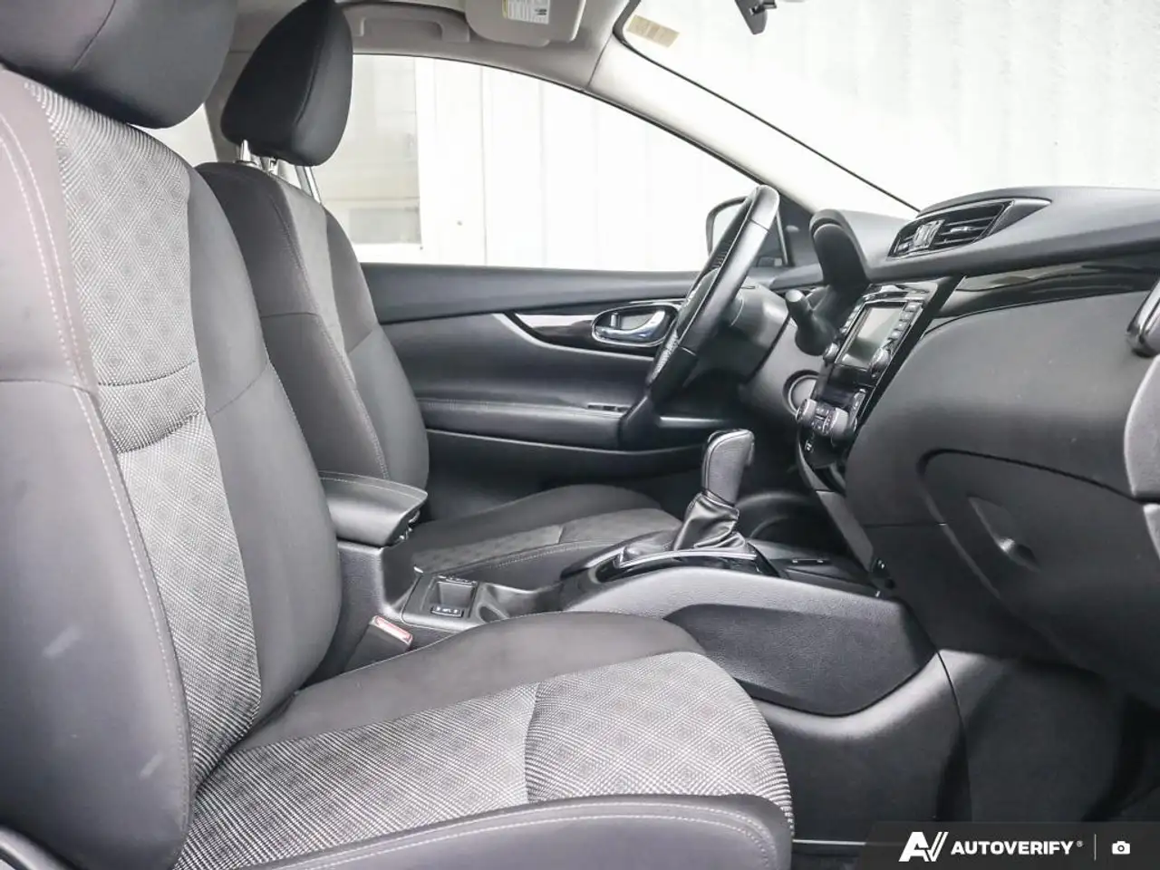 Nissan Qashqai photo Nissan Qashqai