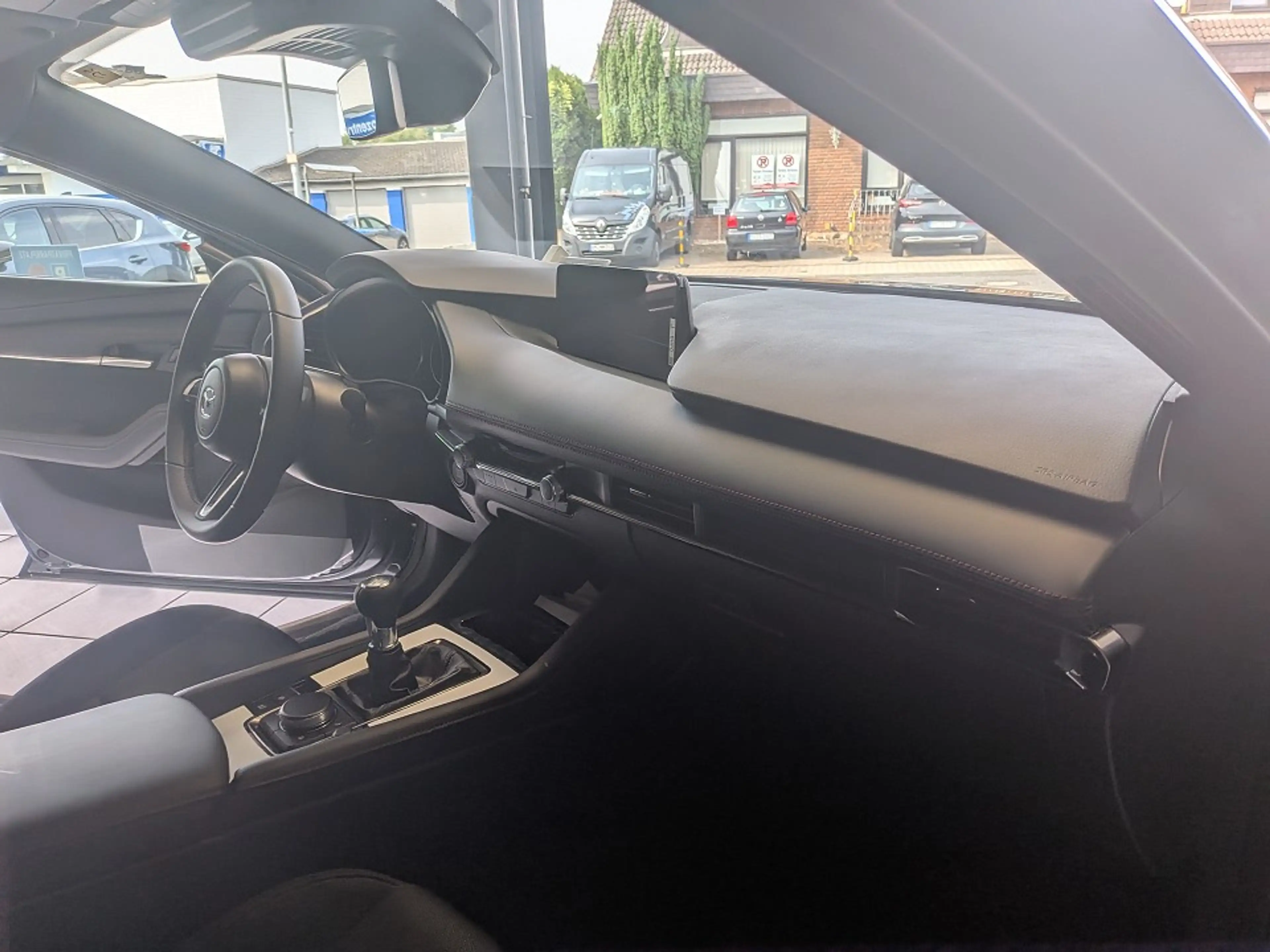 Mazda 3 2.5L e-SKYACTIV G 140ps Homura — photo 15