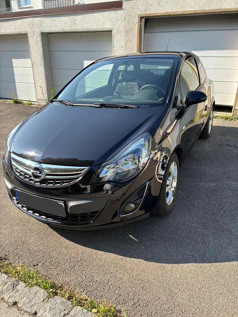 Opel Corsa Satellite Schwarz - 1