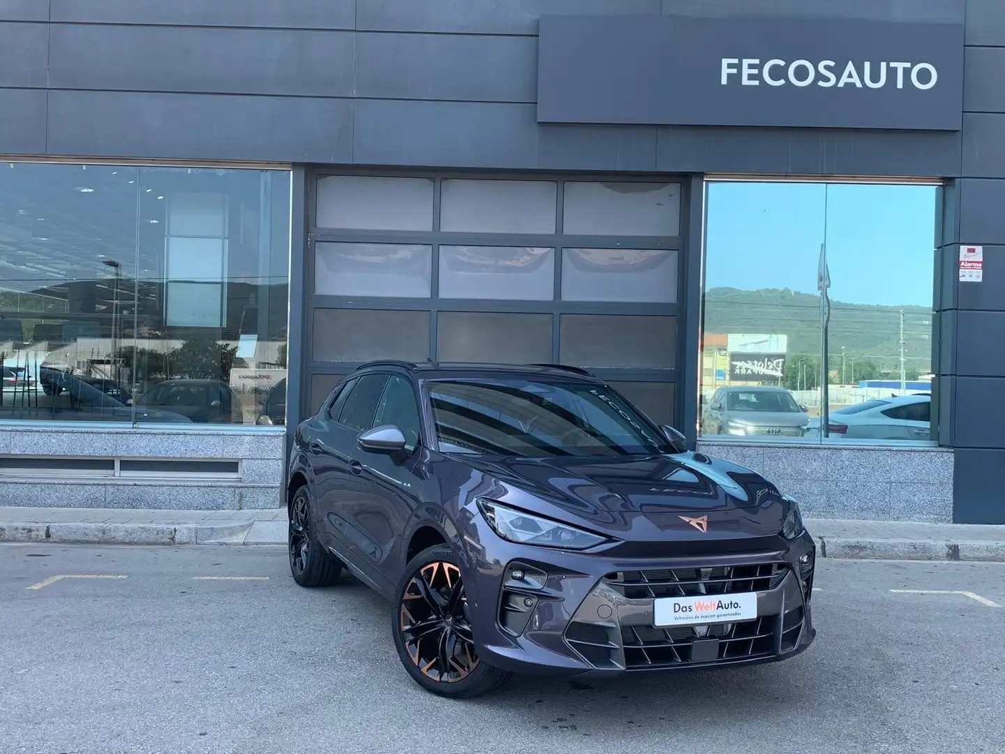 CUPRA Terramar 1.5 TSI e-Hybrid VZ 200kW DSG Paars - 1
