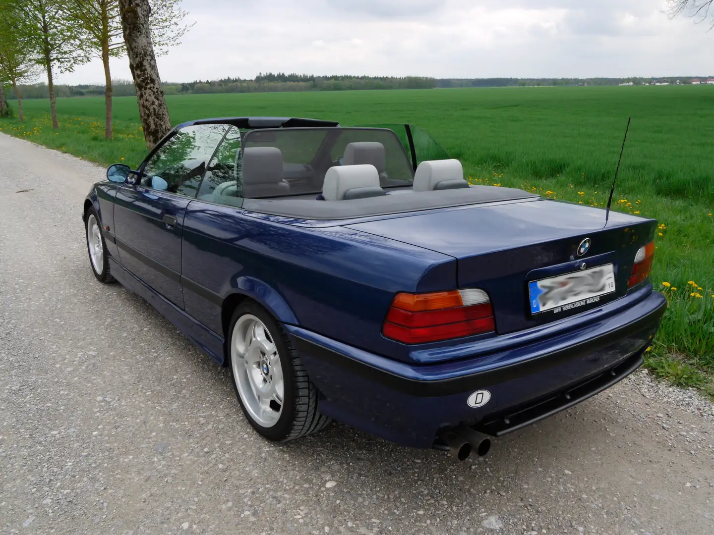 BMW M3 M3 Oldtimer Blau - 2