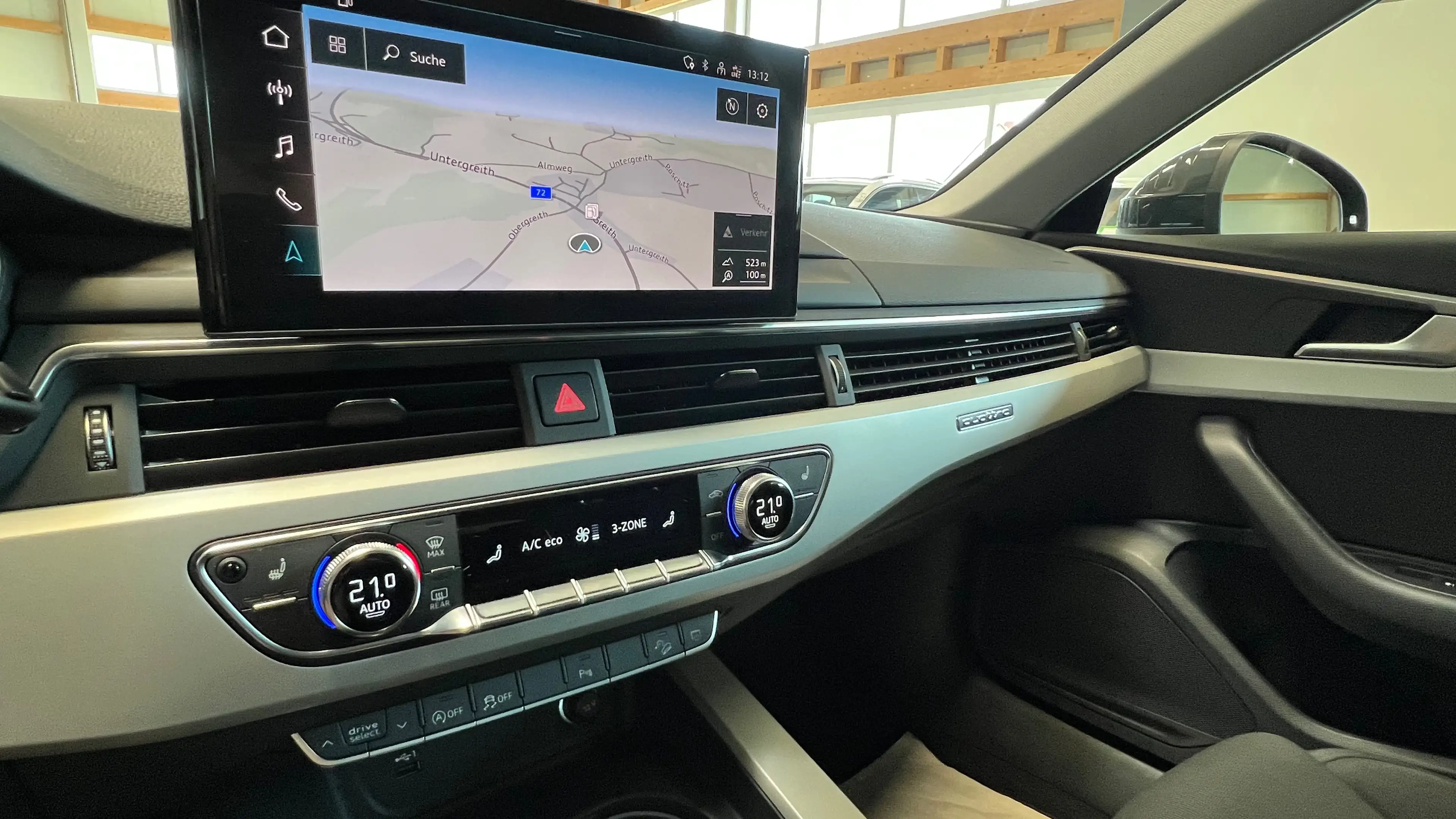Audi A4 allroad 40 TDI quattro Memory, AHK, Kamera — photo 12