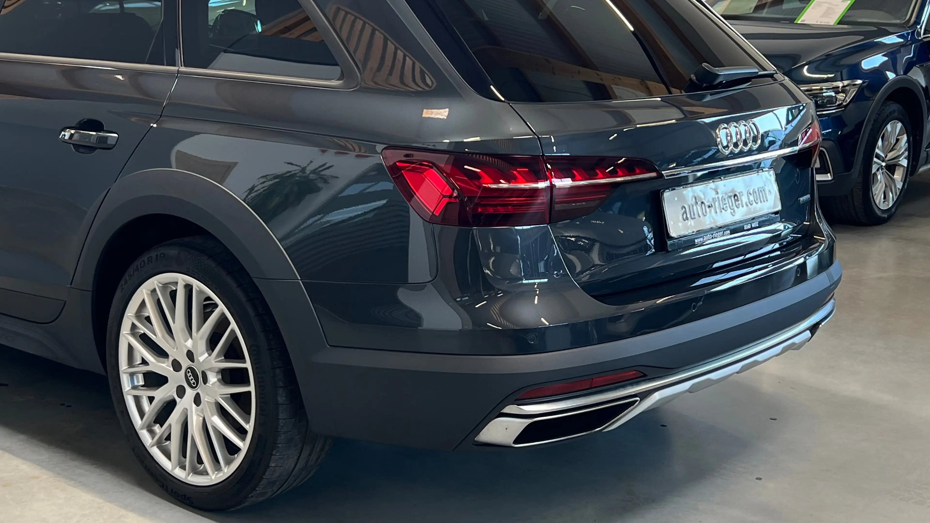 Audi A4 allroad 40 TDI quattro Memory, AHK, Kamera — photo 14