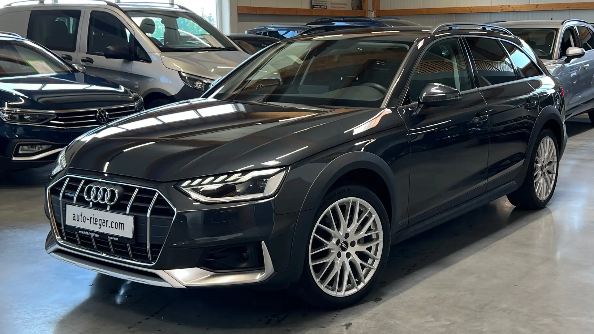 Audi A4 allroad 40 TDI quattro Memory, AHK, Kamera Grau - 2