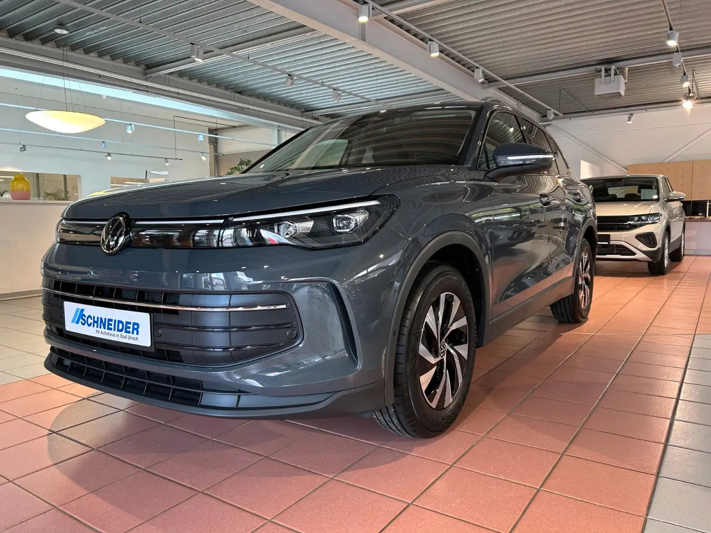 Volkswagen Tiguan Life Grau - 1