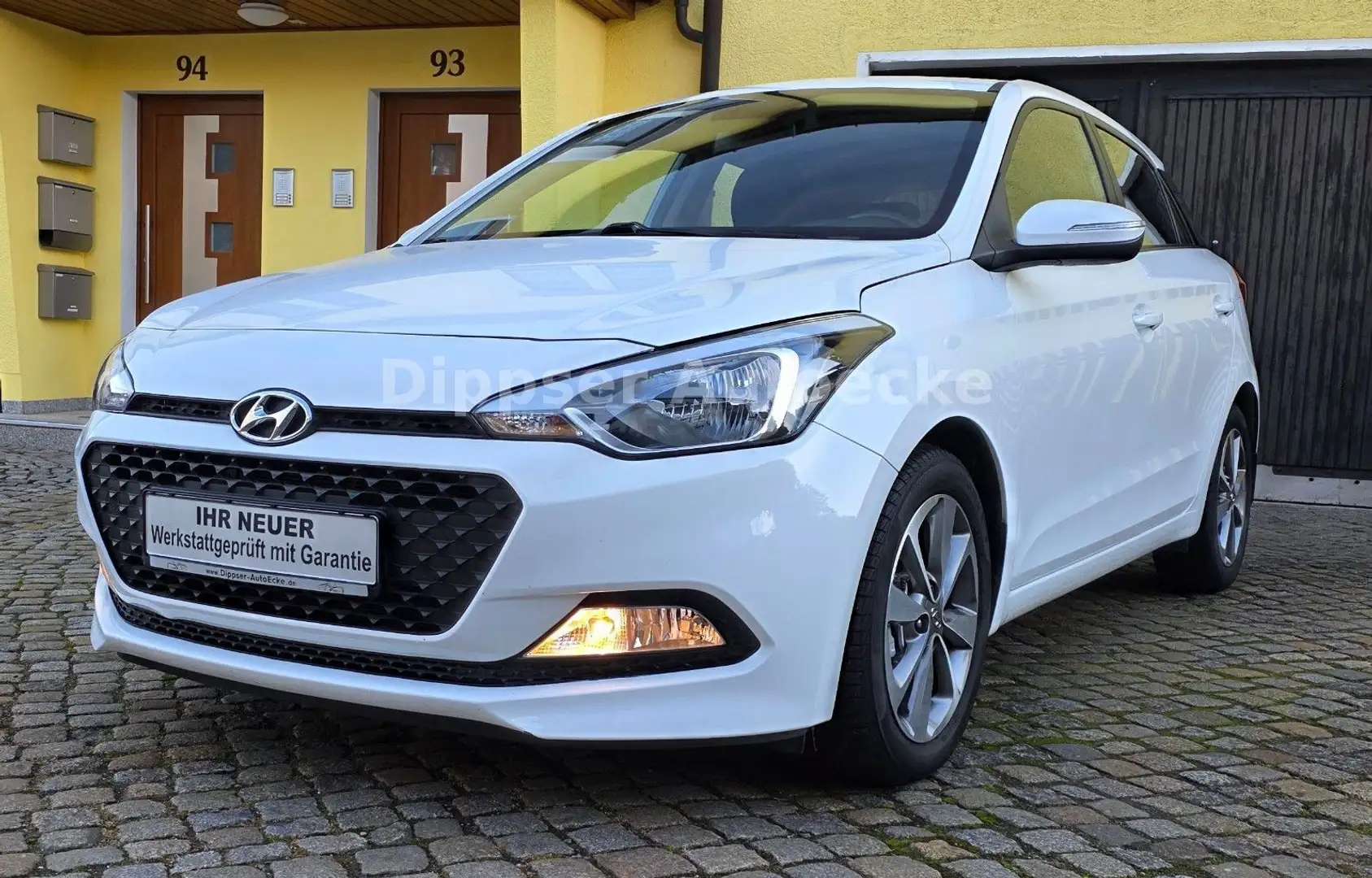 Hyundai i20 "YES"_4x Alu_Sitz+Lenkradh_Bluetooth.. Weiß - 1