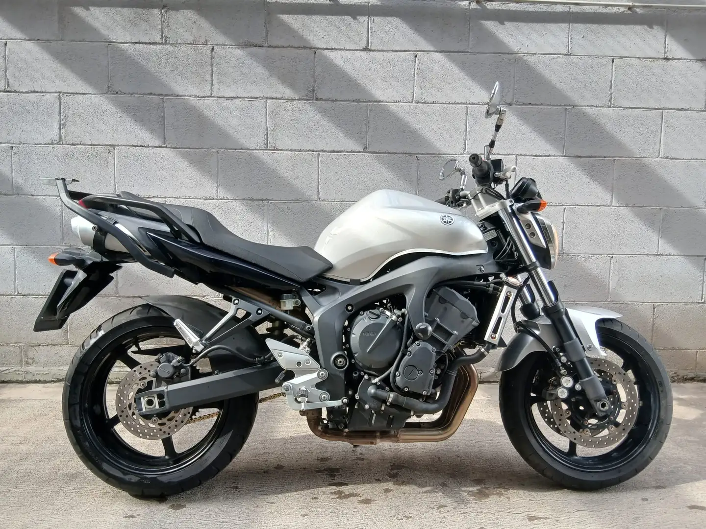 Yamaha FZ 6 S2 Argent - 1