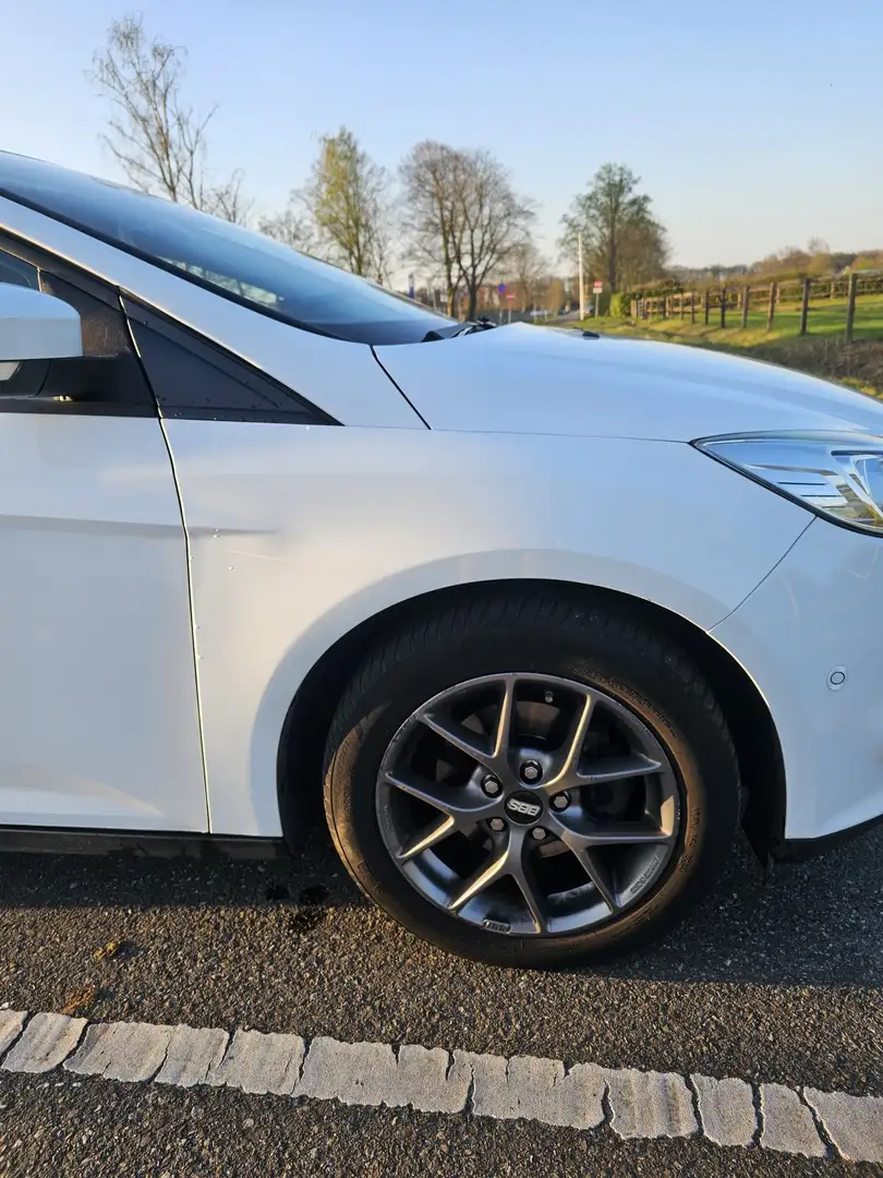 Ford Focus 1.0 EcoBoost Start-Stopp-System SYNC Edition - 1