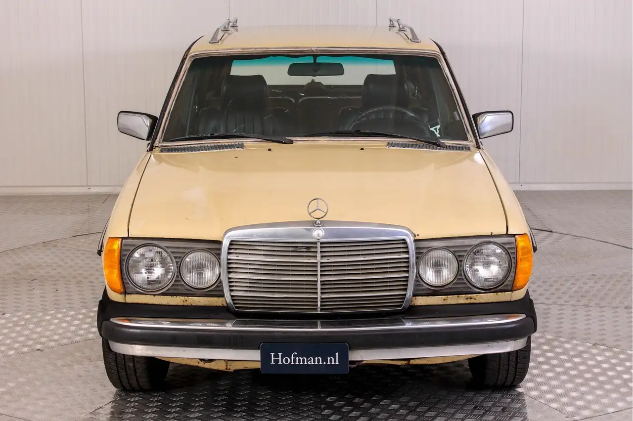 Mercedes-Benz 200 300 TD Automaat, foto 3