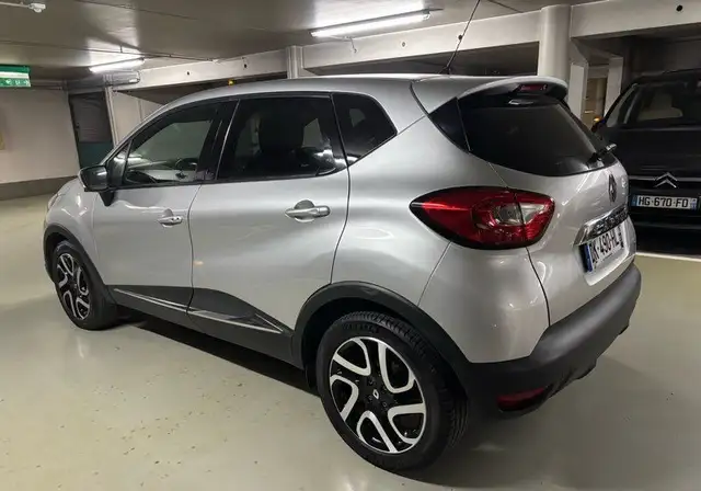 Renault Captur view 3