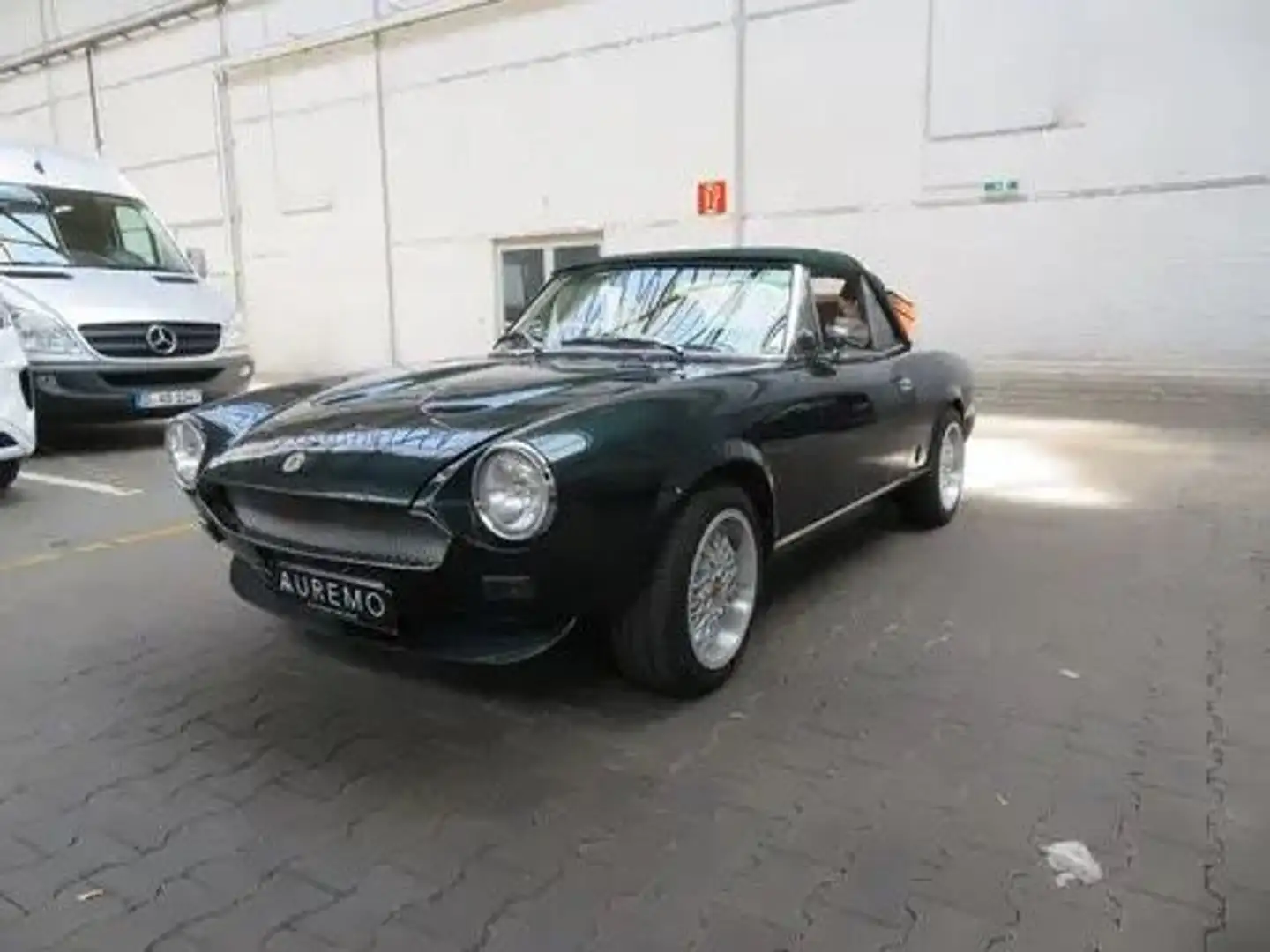 Fiat 124 Spider Grün - 1
