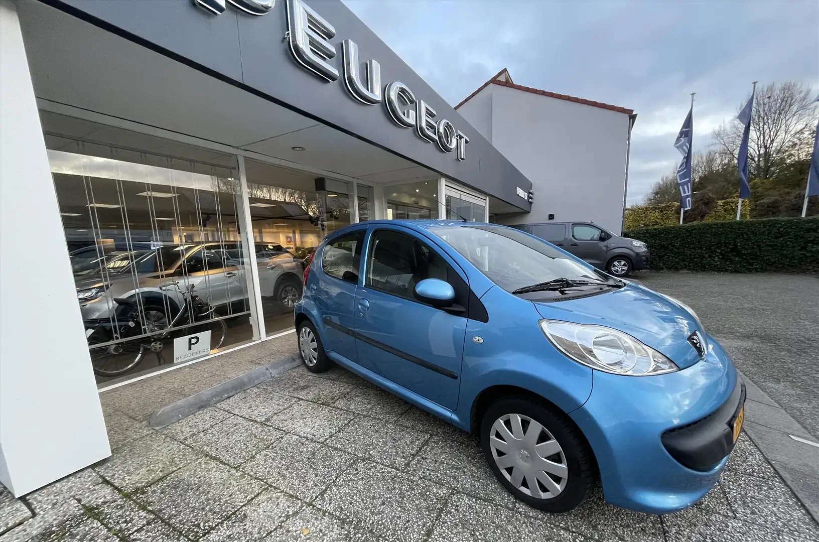 Peugeot 107 1.0 12V 5DR Azul - 2