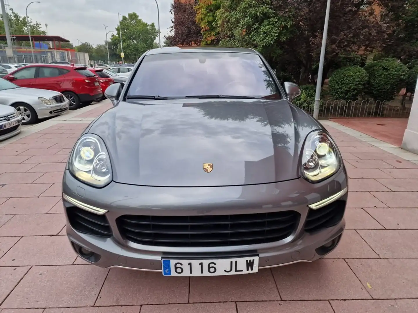 Porsche Cayenne Diesel Aut. Grijs - 2