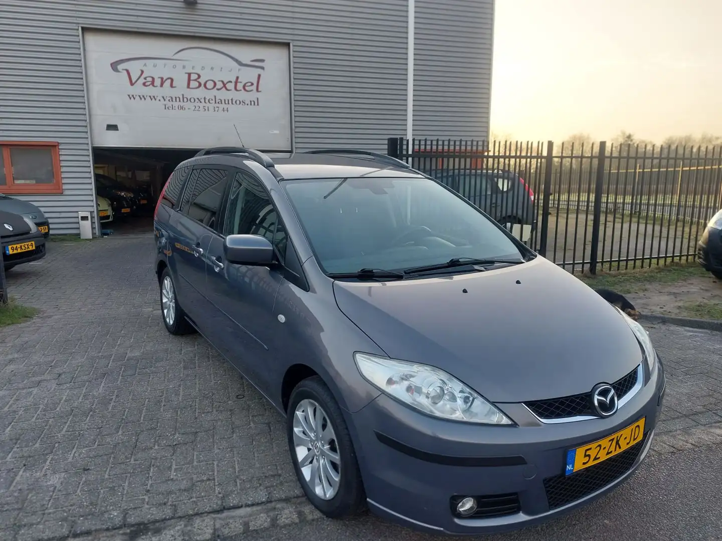 Mazda 5 1.8 Executive 6 bak 7 persoons + geregelde airco Grau - 2