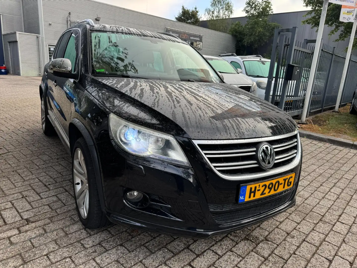 Volkswagen Tiguan 2.0 TSI R-line Sport&Style 4Motion 206.000 km, pan Noir - 2