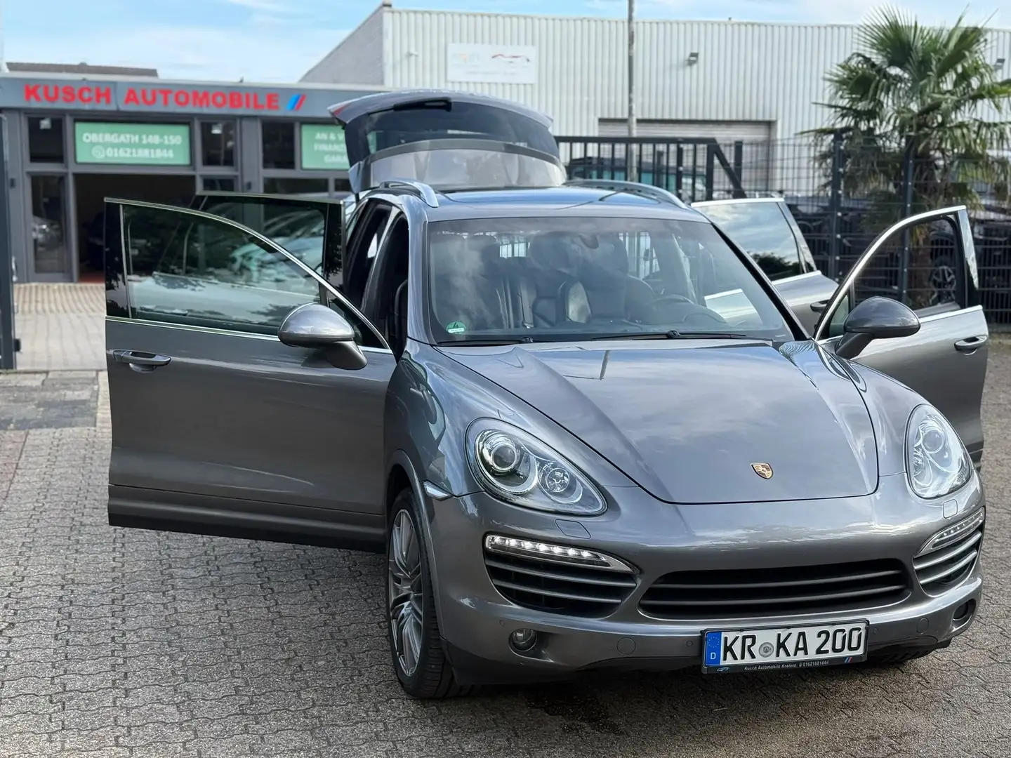 Porsche Cayenne 3.0 TDI 320 Ps Bi-Xenon Leder Navi 22 Zoll Panoram Gri - 2