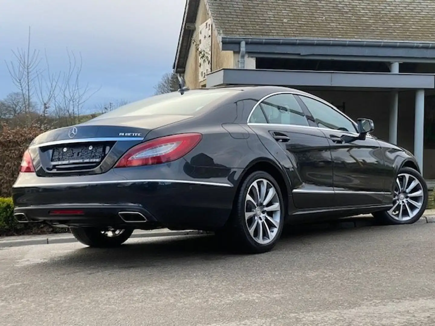 Mercedes-Benz CLS 220 BlueTEC crna - 2