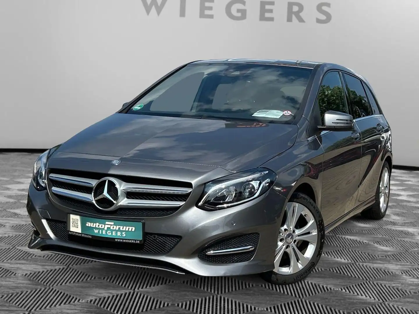 Mercedes-Benz B 200 Urban DCT+Navi+SHZ+AHK Grau - 2