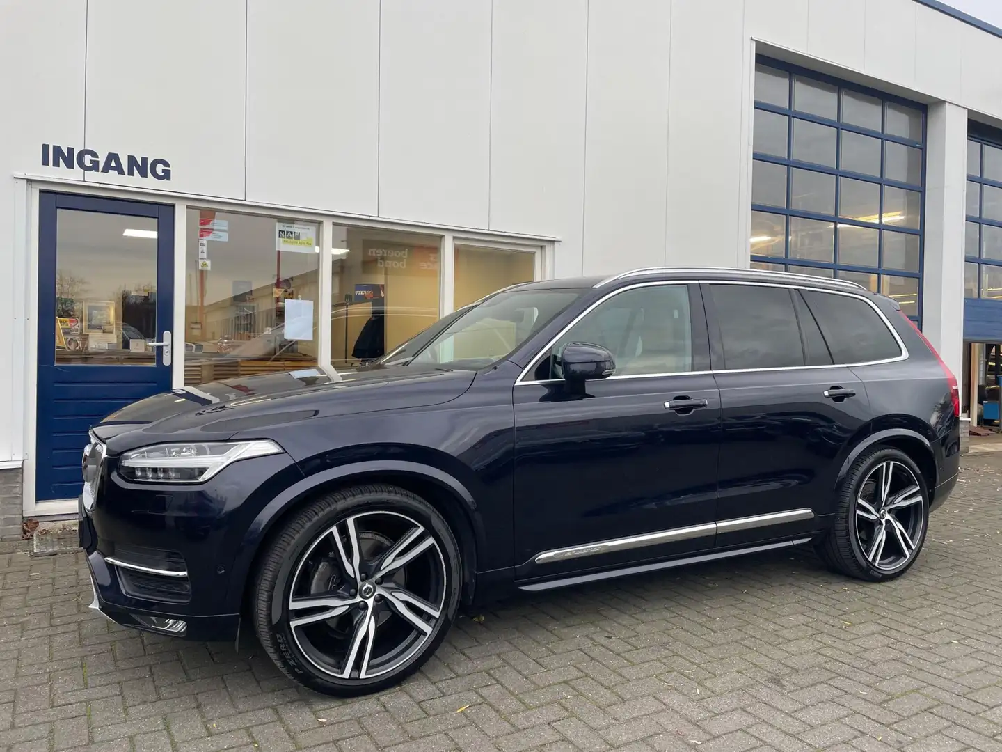 Volvo XC90 2.0 D5 AWD Inscription Bleu - 2