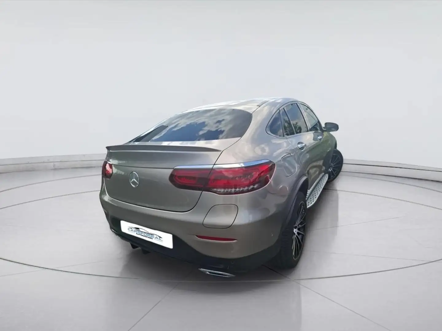 Mercedes-Benz GLC 300 de 4MATIC Beige - 2