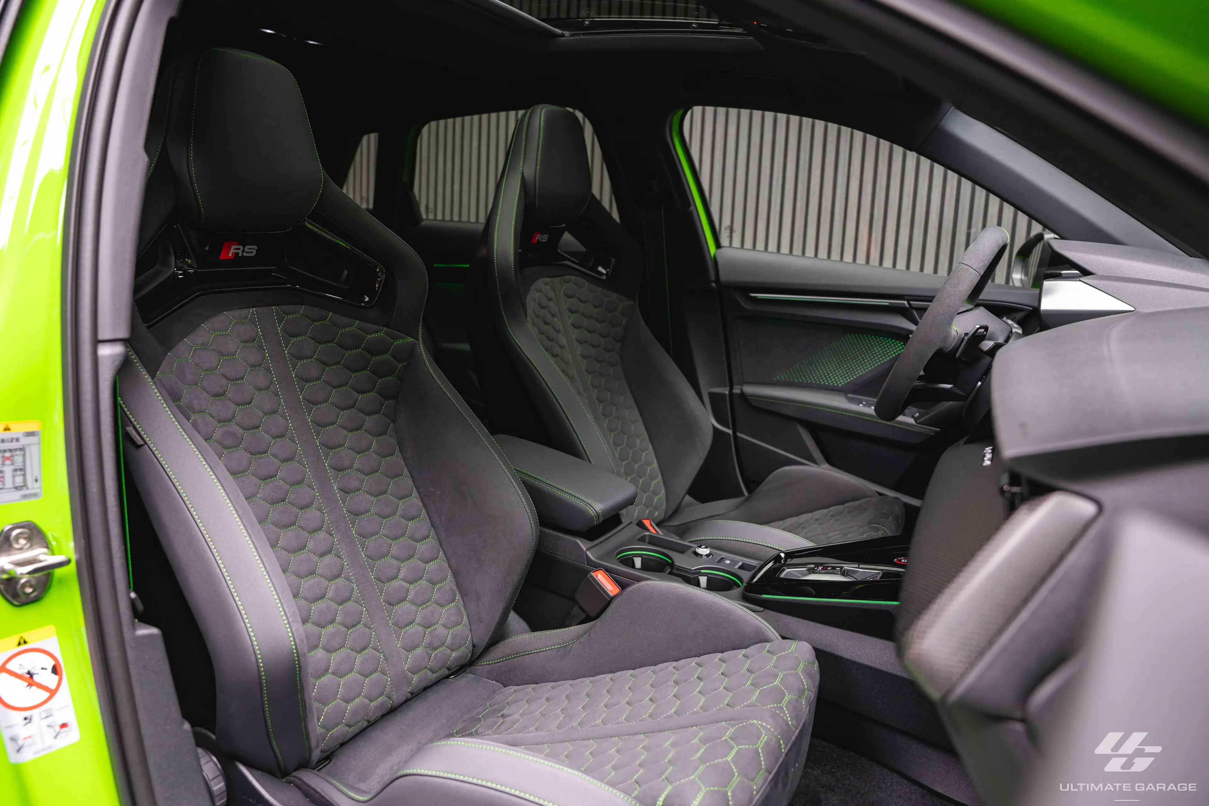 Audi RS3 2.5 TFSI quattro *SCHALENSITZE*MATRIX*KYALAMI GRÜN*TAUSCH*FINANZIERUNG* — photo 15