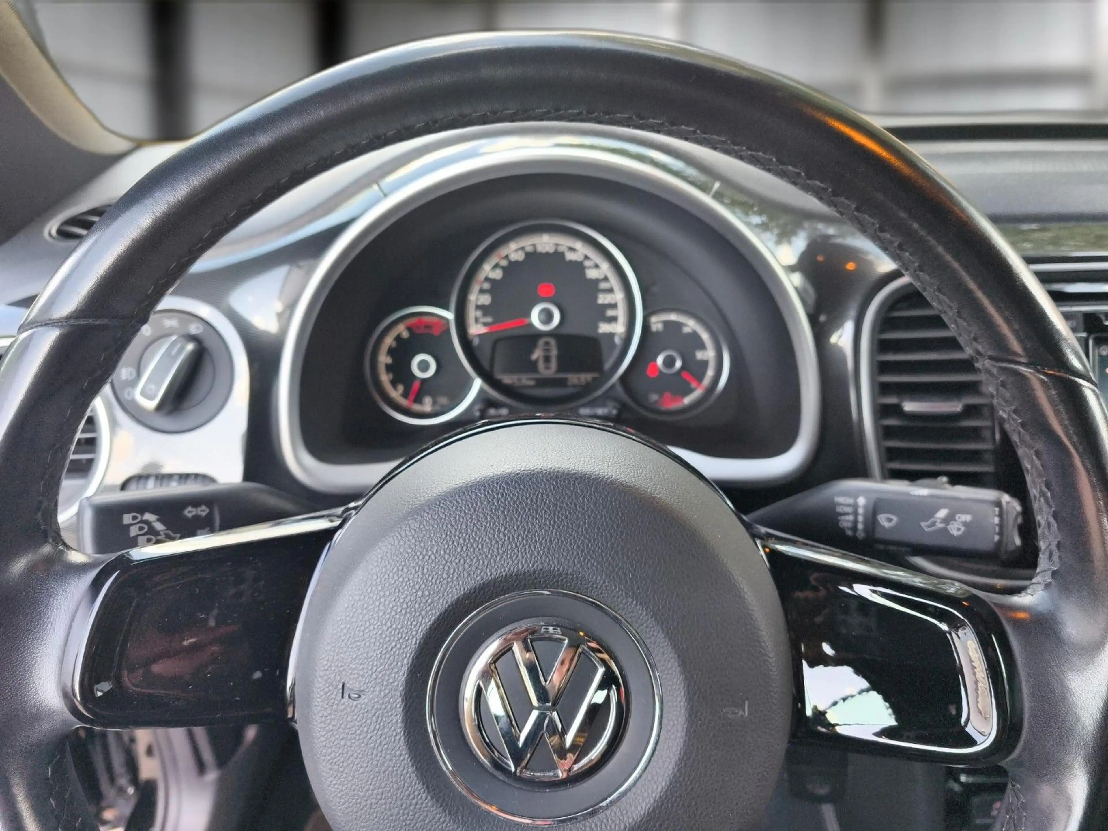 Volkswagen Beetle Cabriolet R-Line TOP ZUSTAND!! — photo 12