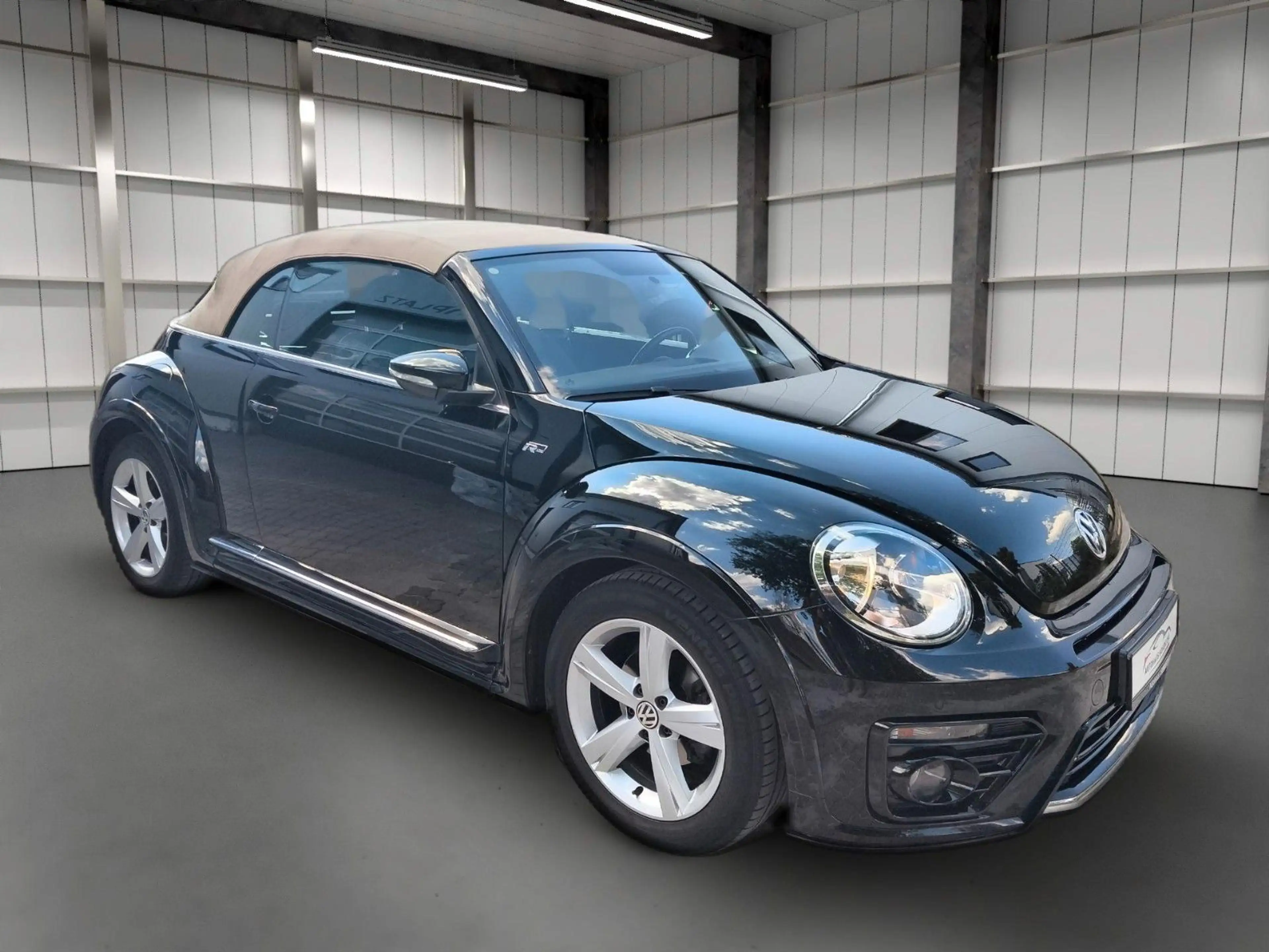 Volkswagen Beetle Cabriolet R-Line TOP ZUSTAND!! — photo 8