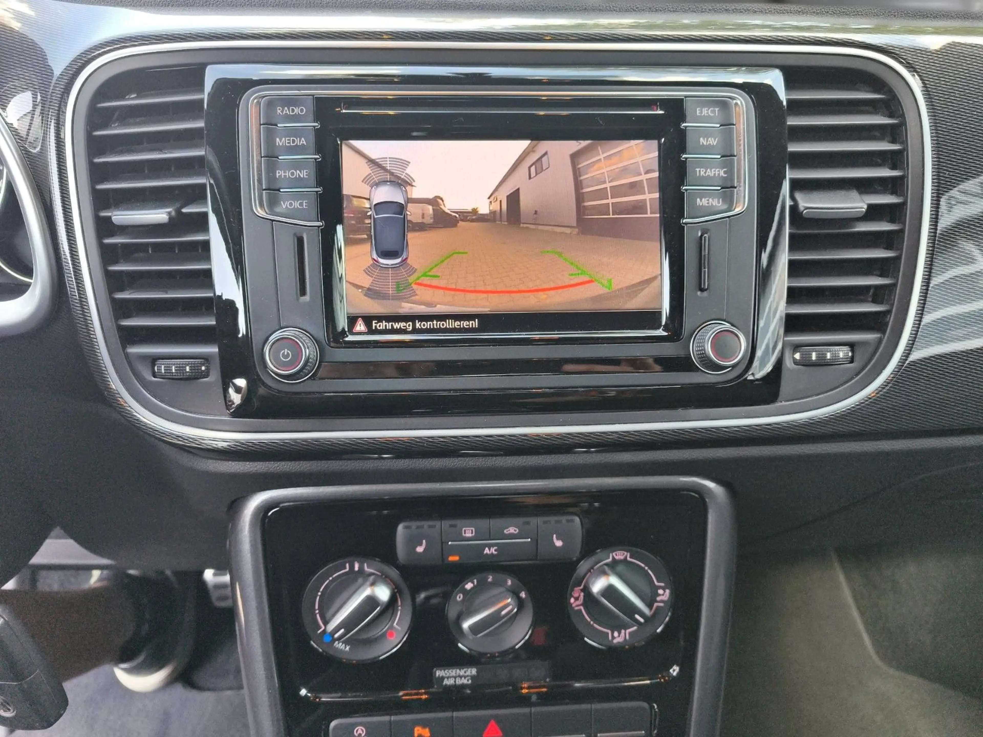 Volkswagen Beetle Cabriolet R-Line TOP ZUSTAND!! — photo 14