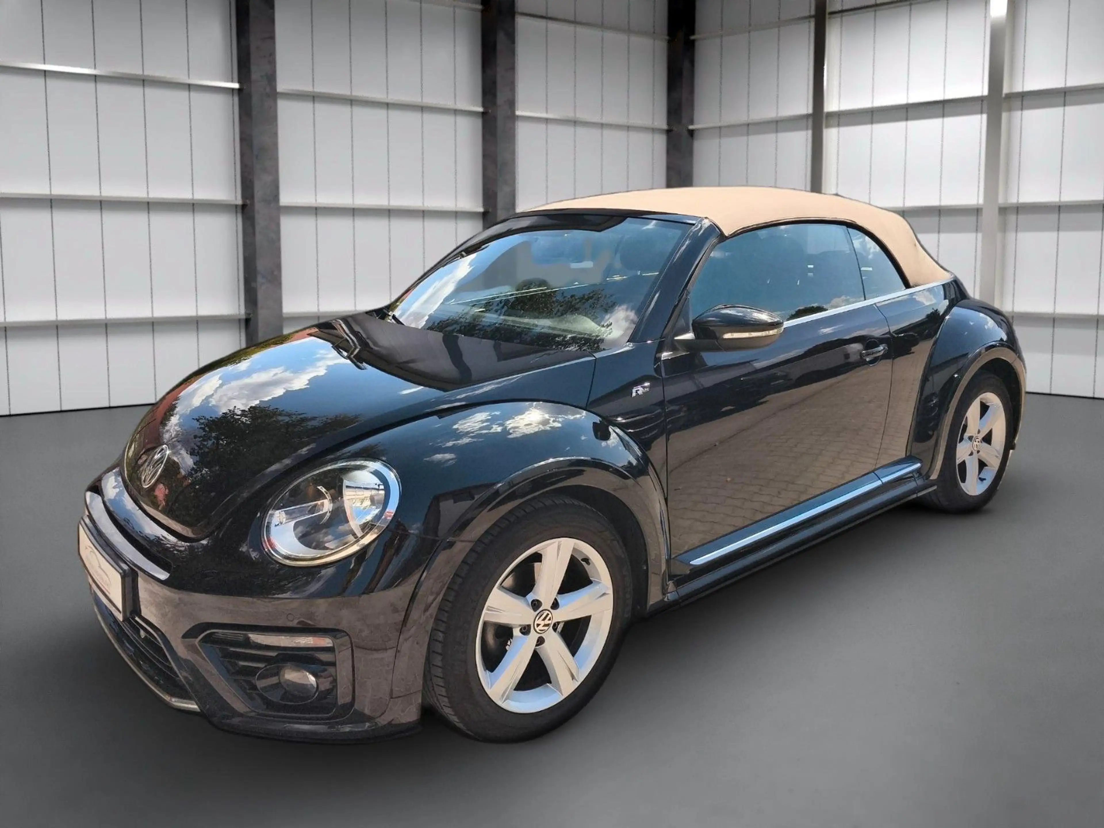 Volkswagen Beetle Cabriolet R-Line TOP ZUSTAND!! — photo 2
