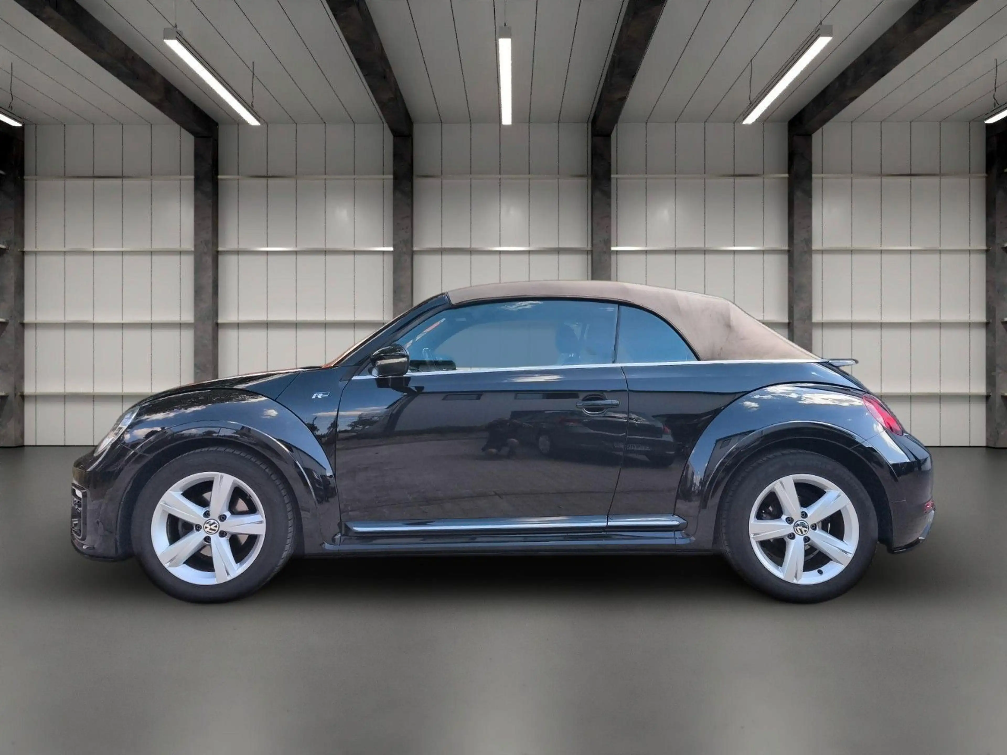 Volkswagen Beetle Cabriolet R-Line TOP ZUSTAND!! — photo 3