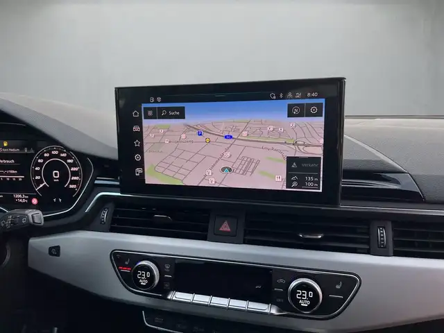 Audi RS4 view 10